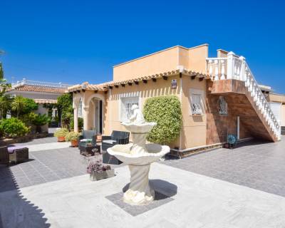 Chalé Independiente (Villa) - Reventa - Torrevieja - El Chaparral Chalé Independiente (Villa) - Reventa - Torrevieja - El Chaparral