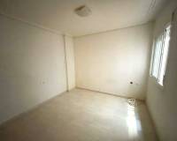 Reventa - Apartamento - Los Montesinos