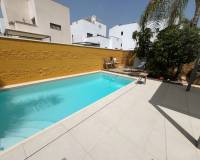 Reventa - Chalé Independiente (Villa) - Ciudad Quesada - Pueblo Bravo