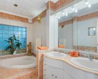 Reventa - Chalé Independiente (Villa) - San Miguel de Salinas