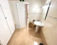 Reventa - Local comercial - Guardamar del Segura